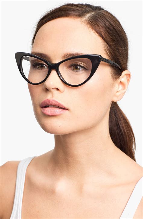 cat eyed glasses